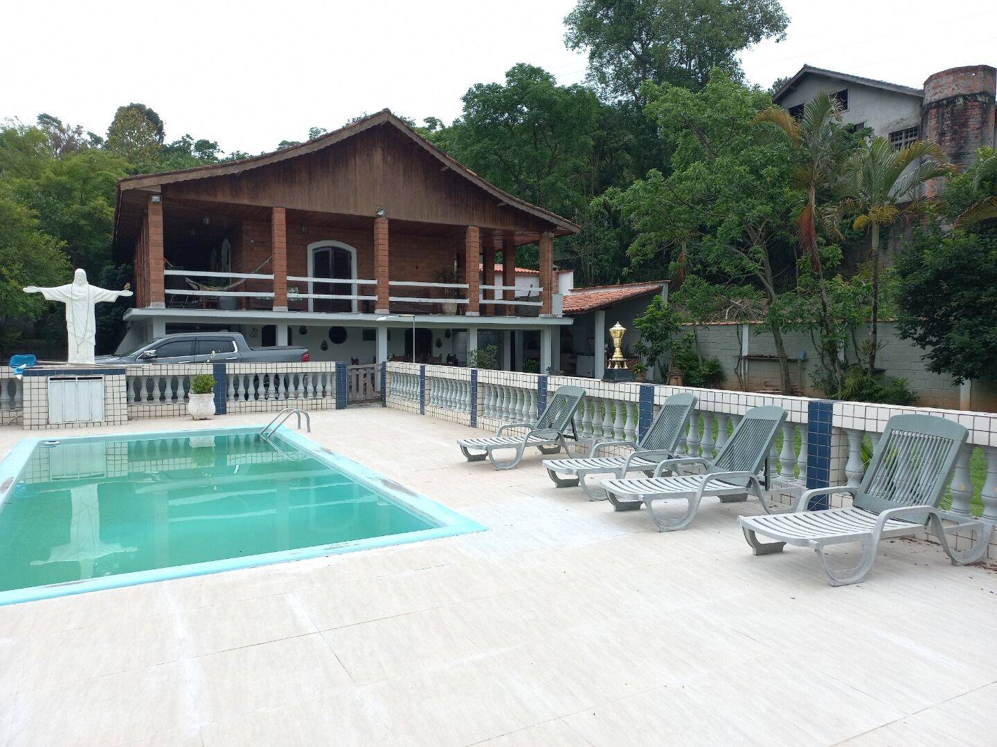 Chácara, 3 quartos, 1031 m² - Foto 1