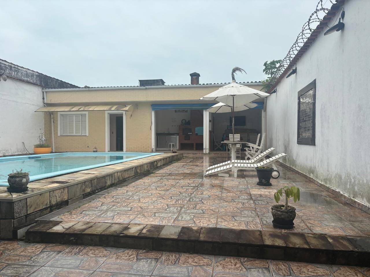 Casa, 3 quartos, 257 m² - Foto 1
