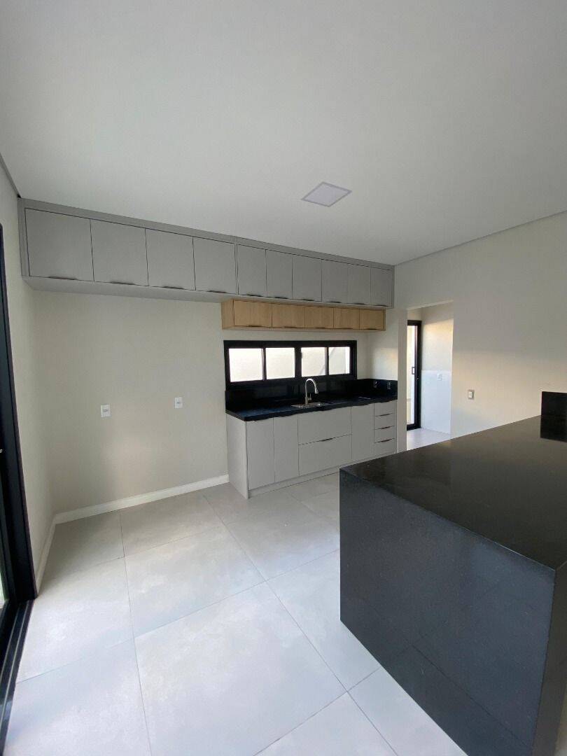 Casa, 3 quartos, 220 m² - Foto 37