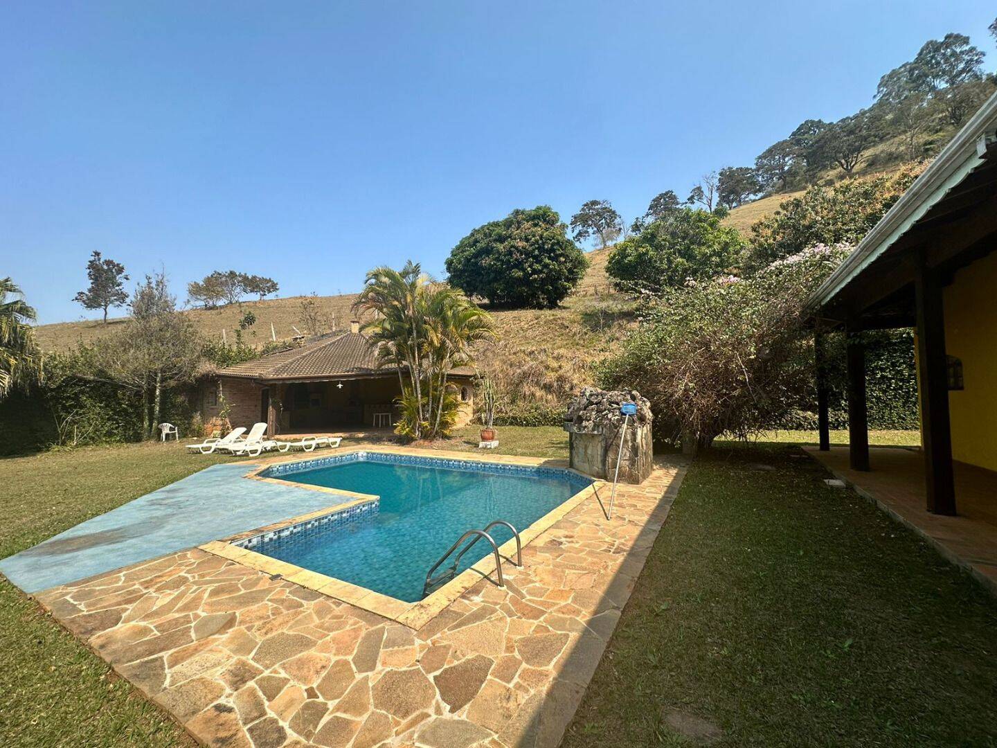 Sítio, 4 quartos, 17 hectares - Foto 8
