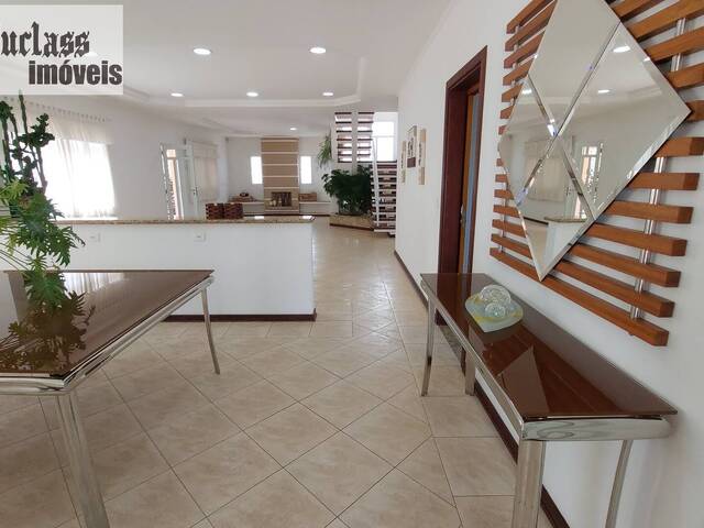 Sobrado para Venda em Atibaia - 3