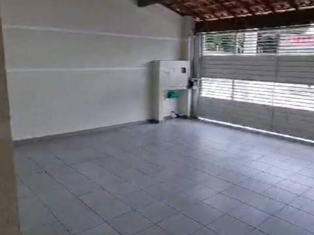 Sobrado para Venda em São José dos Campos - 4