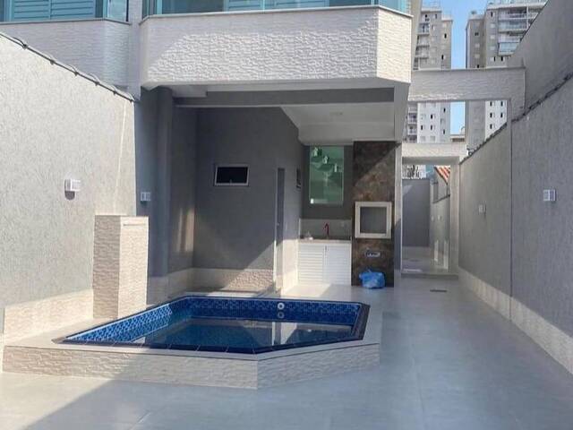 Sobrado para Venda em Praia Grande - 3