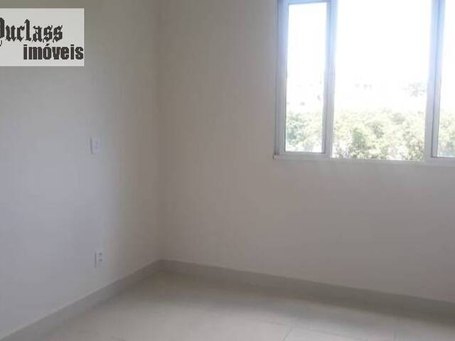 Sobrado para Venda em Atibaia - 4