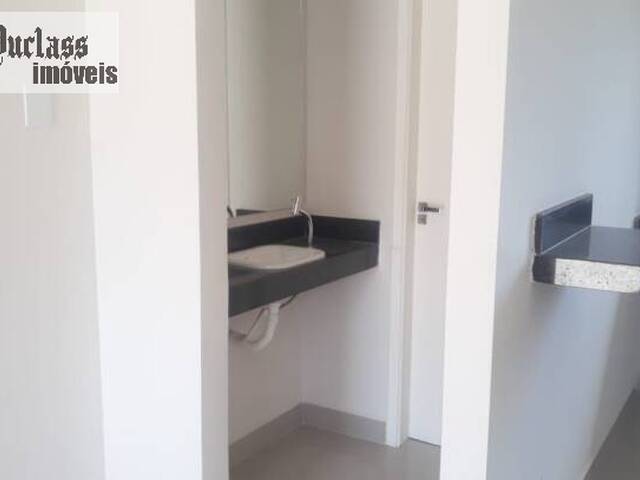 Sobrado para Venda em Atibaia - 3