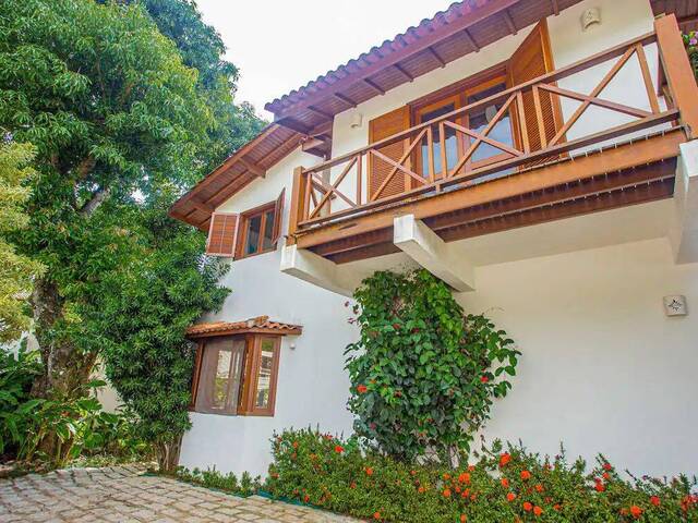 Sobrado para Venda em Ilhabela - 4