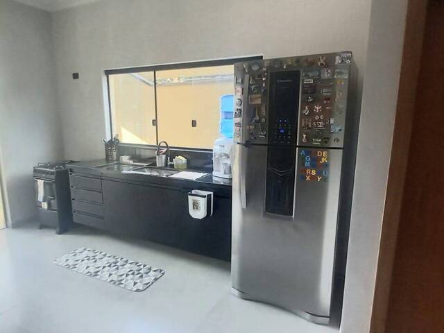 Sobrado para Venda em Atibaia - 4