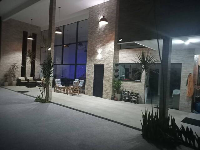 Sobrado para Venda em Ubatuba - 3