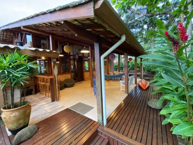 Sobrado para Venda em Ubatuba - 2