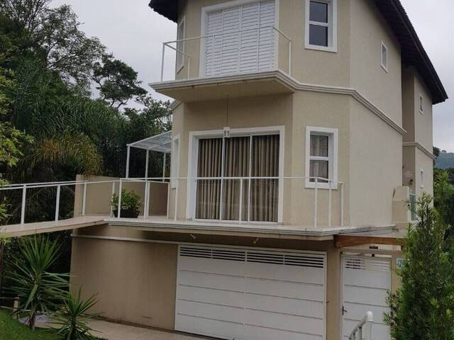 Sobrado para Venda em Mairiporã - 2