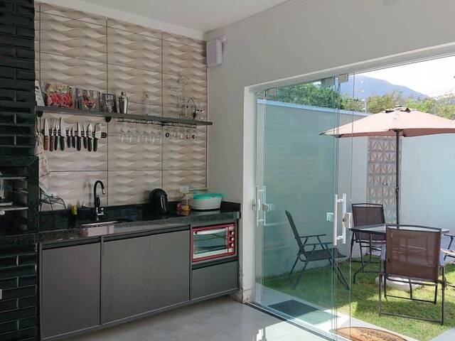 Casa para Venda em Caraguatatuba - 4