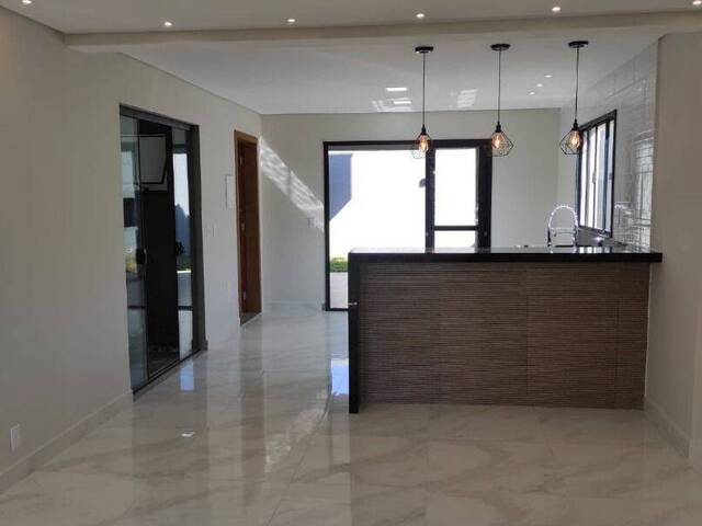 Sobrado para Venda em Atibaia - 5