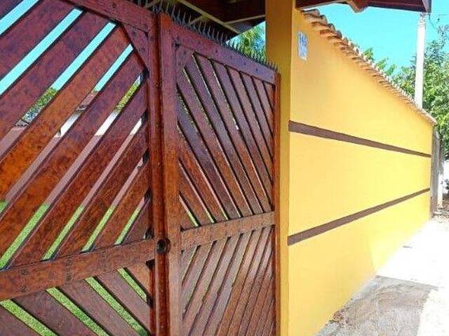 Sobrado para Venda em Caraguatatuba - 4