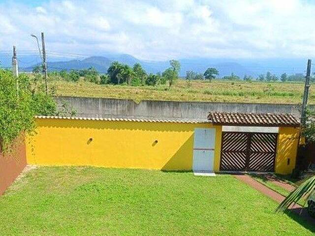 Sobrado para Venda em Caraguatatuba - 5