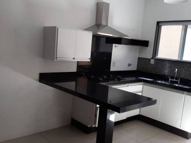 Casa para Venda em Atibaia - 4