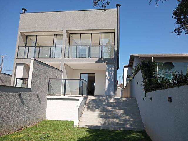 Sobrado para Venda em Atibaia - 2