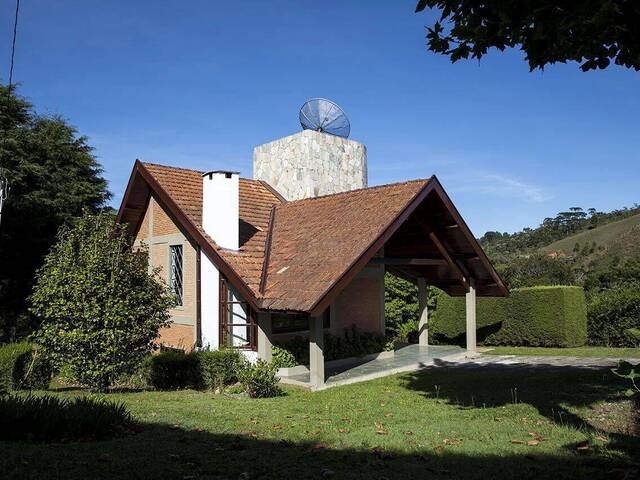 Sobrado para Venda em Campos do Jordão - 2