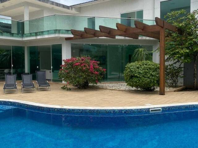 Sobrado para Venda em Bertioga - 3