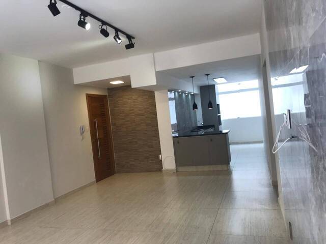 Apartamento para Venda em Santos - 2