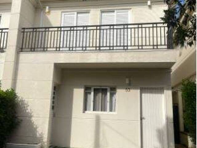 Sobrado para Venda em Jundiaí - 3