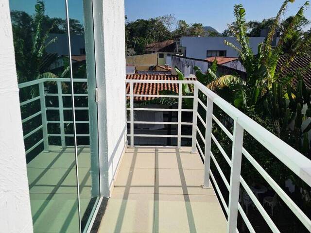 Sobrado para Venda em Caraguatatuba - 4