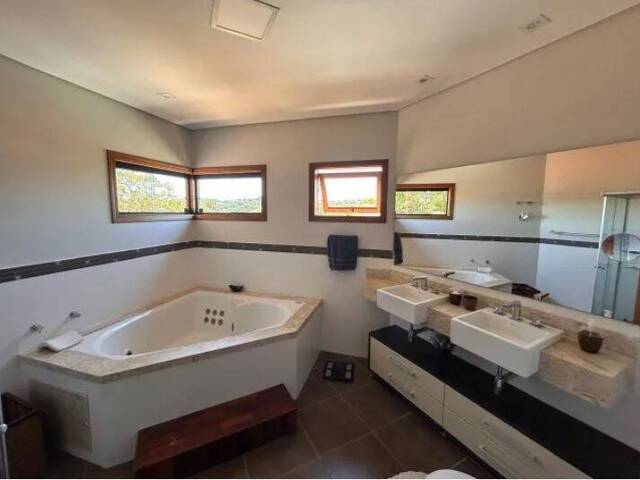 Casa para Venda em Valinhos - 5