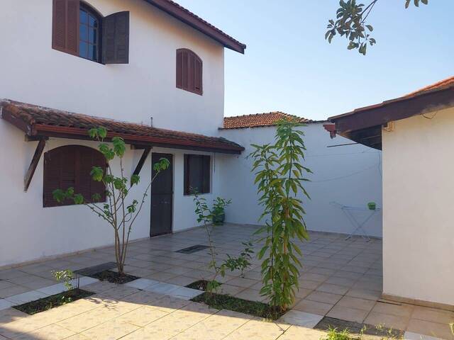 Sobrado para Venda em Peruíbe - 3