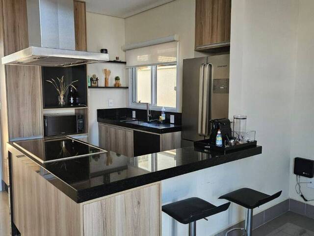 Sobrado para Venda em Indaiatuba - 4