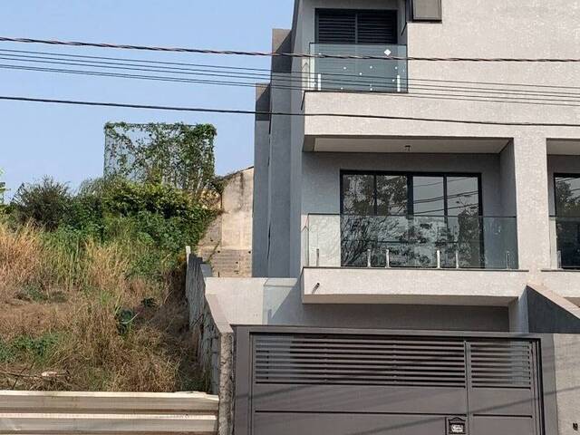 Sobrado para Venda em Atibaia - 3