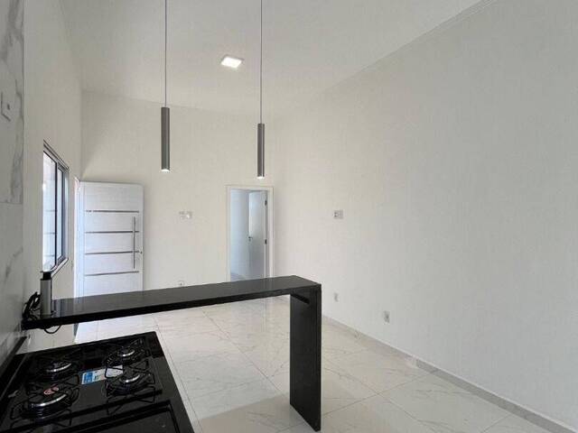 Casa para Venda em Bom Jesus dos Perdões - 4