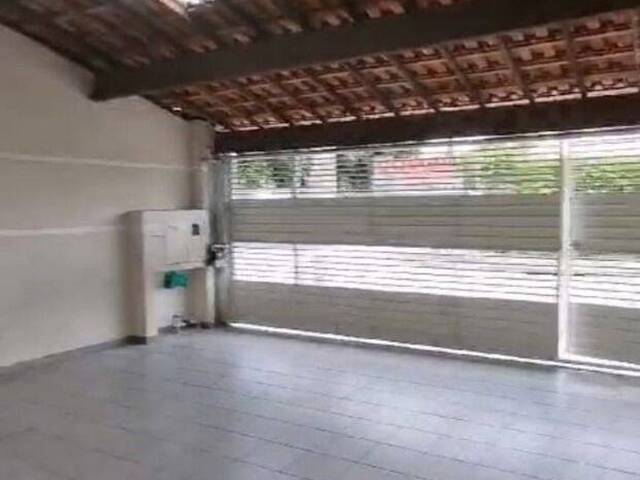 Sobrado para Venda em São José dos Campos - 3