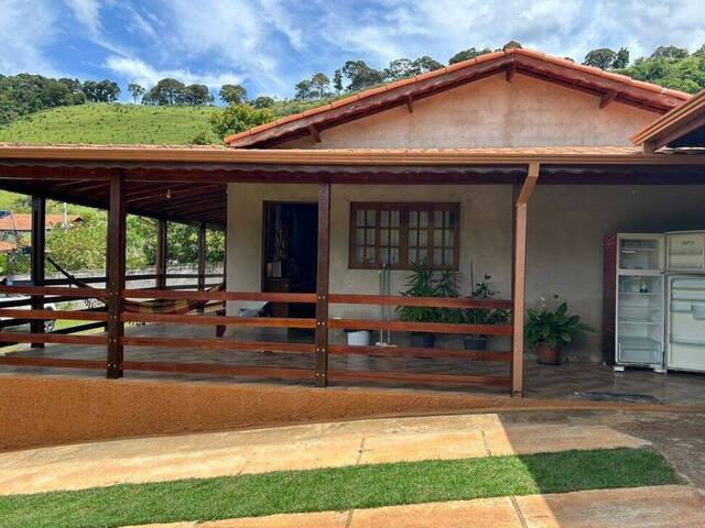 Chácara para Venda em Camanducaia - 2