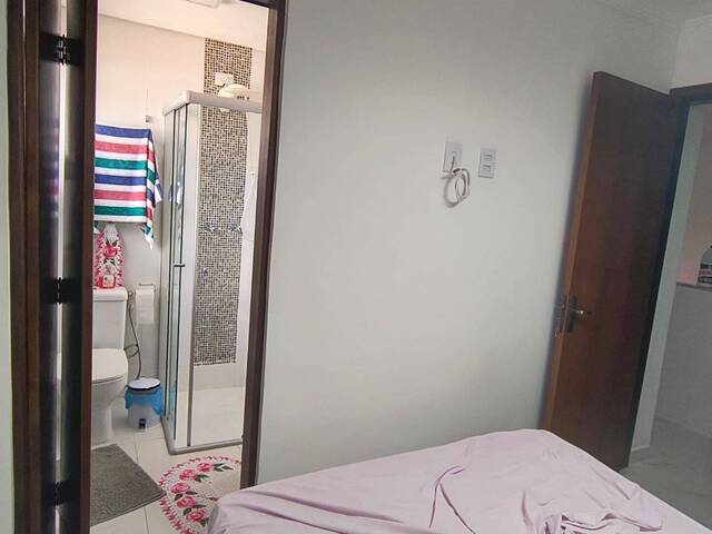 Sobrado para Venda em Caraguatatuba - 3