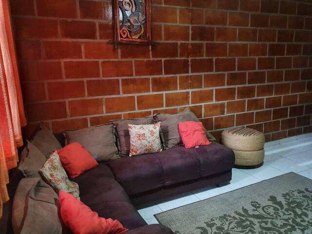 Sobrado para Venda em Caraguatatuba - 3