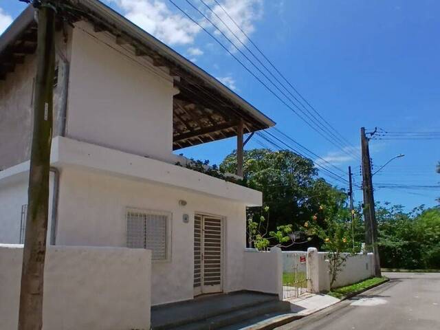 Sobrado para Venda em Caraguatatuba - 3