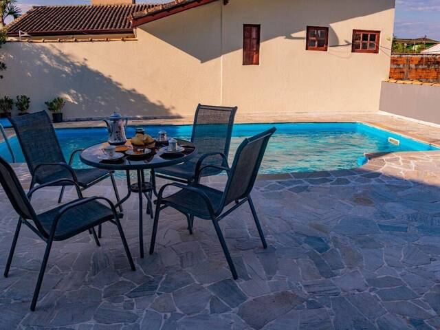 Sobrado para Venda em Bertioga - 2