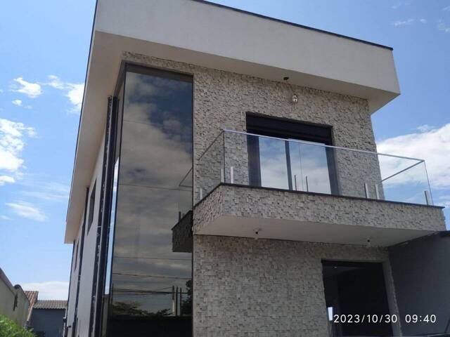 Sobrado para Venda em Bertioga - 2