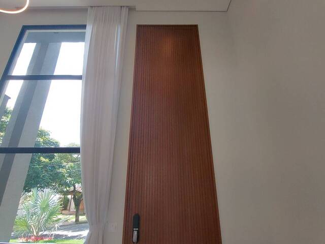 Sobrado para Venda em Atibaia - 3