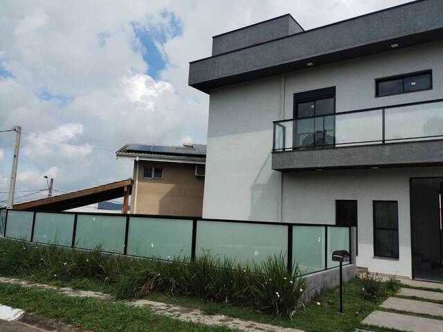 Sobrado para Venda em Atibaia - 2