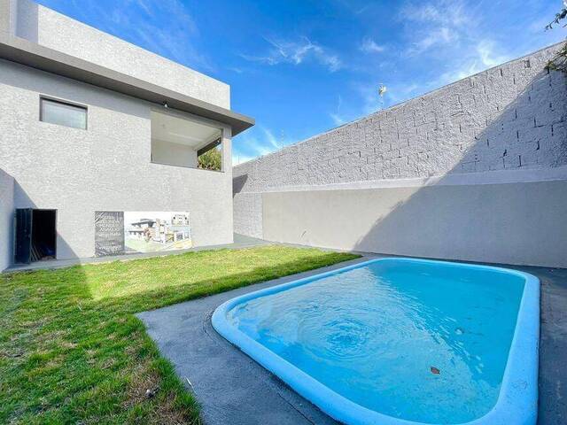 Sobrado para Venda em Atibaia - 4