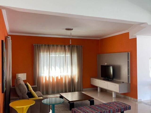 Sobrado para Venda em Atibaia - 3