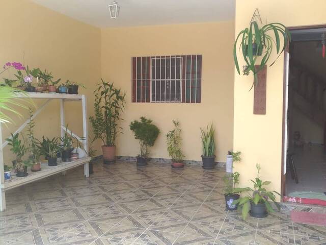 Sobrado para Venda em Caraguatatuba - 2