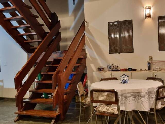 Sobrado para Venda em Caraguatatuba - 2