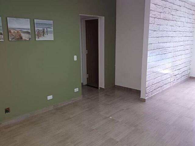 Apartamento para Venda em Caraguatatuba - 2