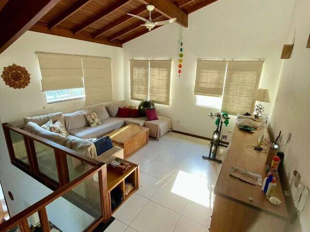 Sobrado para Venda em Ubatuba - 2