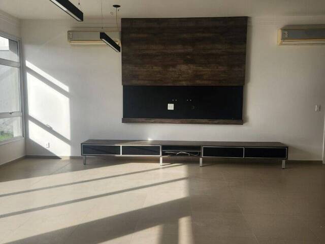 Sobrado para Venda em São José dos Campos - 3