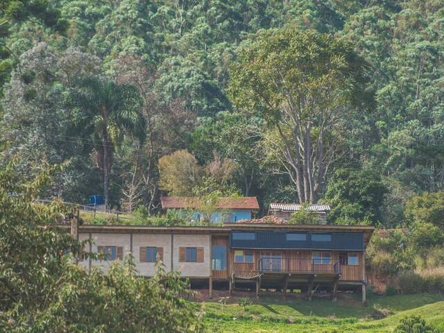Venda em Camanducaia - Camanducaia