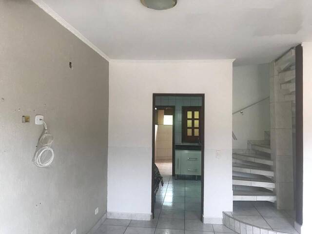 Sobrado para Venda em Caraguatatuba - 4