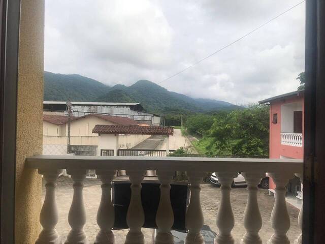 Sobrado para Venda em Caraguatatuba - 3