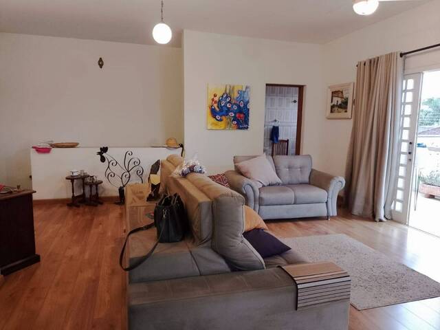 Sobrado para Venda em Taubaté - 2